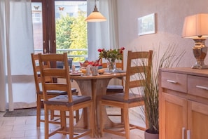 Apartment | Eigene Küche | Kühlschrank, Mikrowelle, Herdplatte, Geschirrspüler