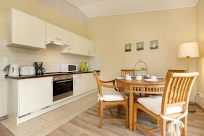 Apartment | Eigene Küche | Kühlschrank, Mikrowelle, Herdplatte, Geschirrspüler