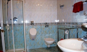 Apartment | Bathroom