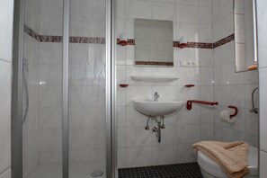 Appartement (Dr.Stein) | Salle de bain
