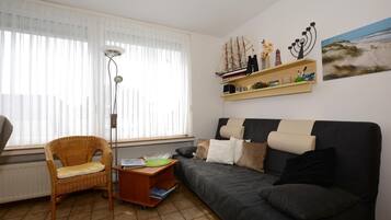 Apartment (Ferienwohnung Przibilla ) | Living room | TV