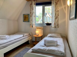 Bangalô, 3 quartos, sacada, vista para o jardim | 3 quartos, Wi-Fi