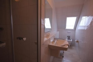 Apartment | Bathroom