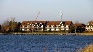 Unclassified image, 3 of 14, button - Fehmarn Sundblick (Fehmarn)