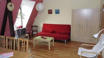 Apartment | Living room | TV