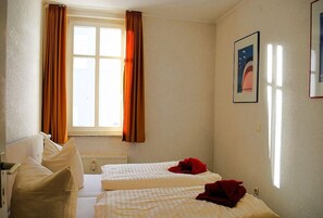 Apartment | 2 bedrooms, cribs/infant beds, free WiFi - Hamburg App. 06 (Heringsdorf)