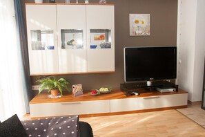 2 عدّة غرف نوم وأسرّة أطفال/رضّع