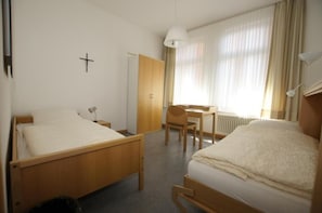 2 bedrooms
