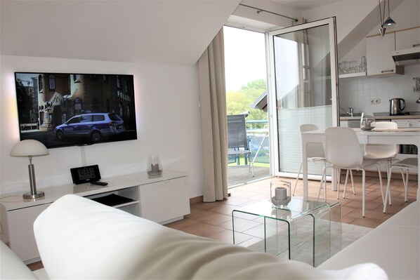 Apartment (GODS06109 - FeWo 'Mööv) | Wohnzimmer | Fernseher