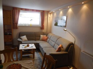 Apartment | Wohnzimmer | Fernseher