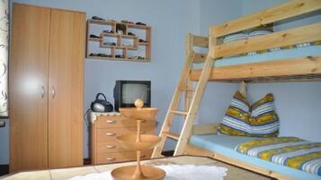 Ferienhaus | 2 Schlafzimmer, Babybetten, kostenloses WLAN