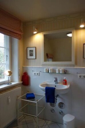 Apartment | Bathroom - Reethus WE 4 Seeschwalbe (Borgsum)