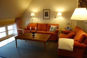 Apartment | Living room | TV, DVD player - Reethus WE 4 Seeschwalbe (Borgsum)