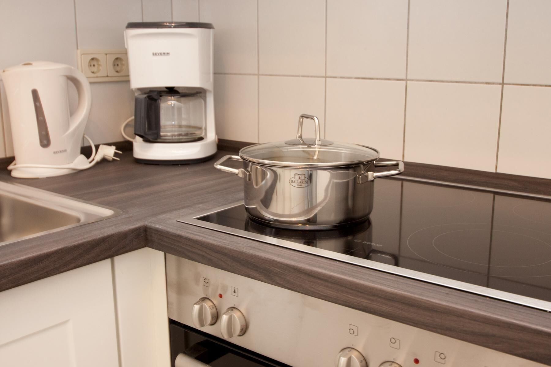 Apartment | Private kitchen | Fridge, microwave, stovetop, dishwasher