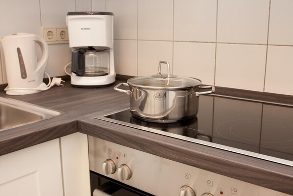Apartment | Eigene Küche | Kühlschrank, Mikrowelle, Herdplatte, Geschirrspüler