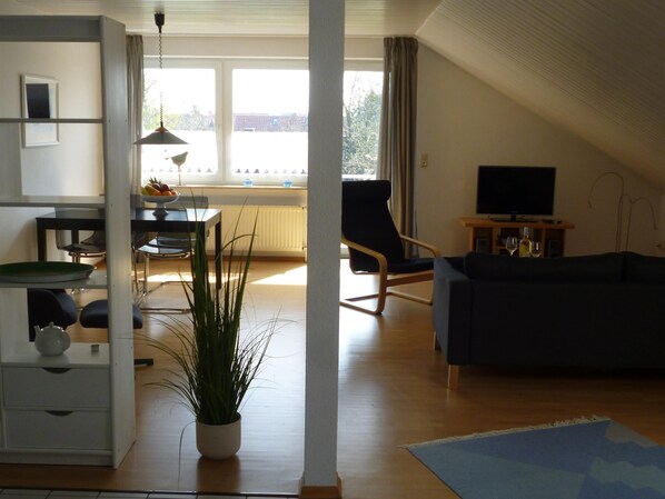 Apartment | Wohnzimmer | Fernseher