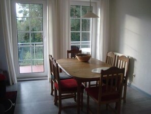 Departamento | Cocina privada | Parrilla de estufa, lavavajillas y periquera