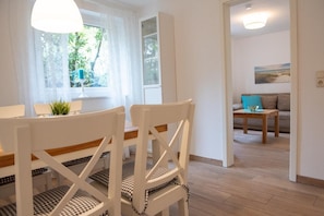 Apartment | Eigene Küche | Kühlschrank, Mikrowelle, Herdplatte, Geschirrspüler