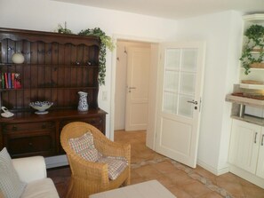 Apartment | Living room | TV, DVD player - Hüs Lörki App.1 (Sylt)