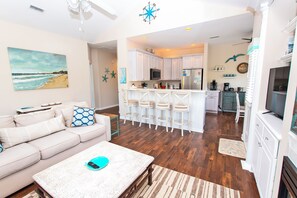 TV, DVD-spiller og bøker