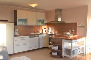 Apartment | Eigene Küche | Herdplatte, Geschirrspüler