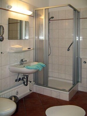 Bathroom - Ferienwohnung E227 (Schönberg)