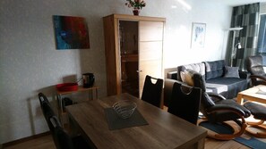 Apartment | Wohnzimmer | Fernseher