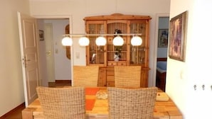 Apartment | Dining - Ferienwohnung 2 am Museum (Alkersum)