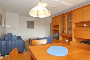 Apartment | Wohnzimmer | Fernseher