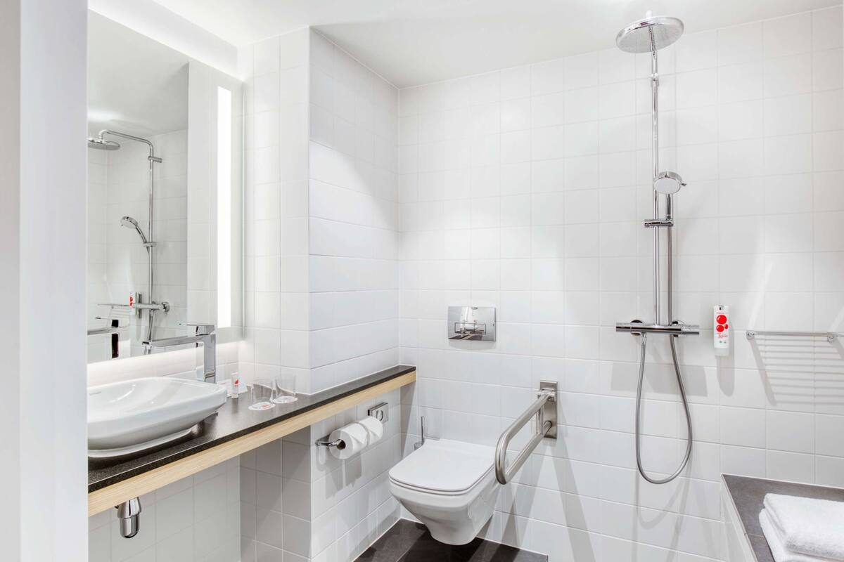 minibar, in-room safe, desk, laptop workspace