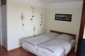 1 غرفة نوم وأسرّة أطفال/رضّع