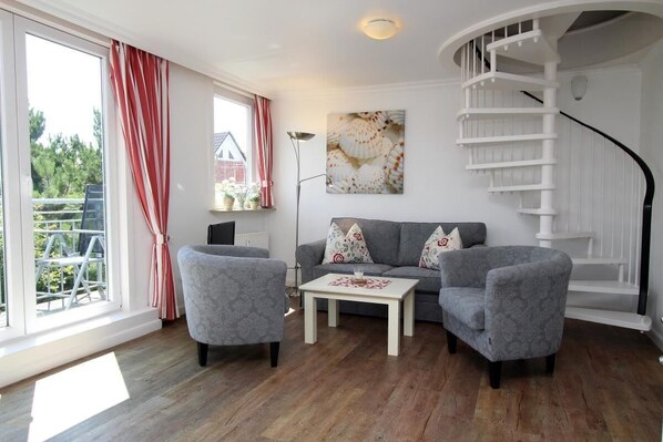 Apartment | Wohnzimmer | Fernseher