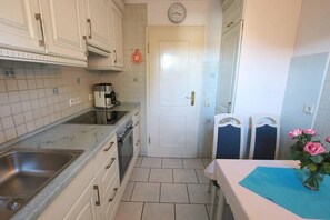 Apartment | Eigene Küche | Kühlschrank, Mikrowelle, Herdplatte, Geschirrspüler