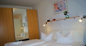 Apartment | 1 bedroom, cots/infant beds, free WiFi