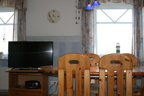 Huoneisto (Ferienwohnung "SonnenMeer") | Olohuone