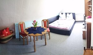 3 عدّة غرف نوم وإنترنت سلكي مجاني