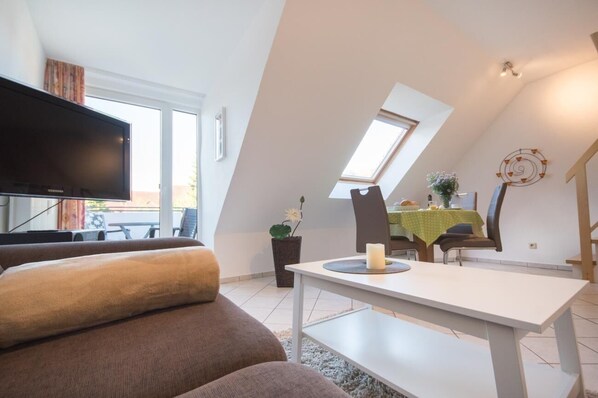 Apartment | Wohnzimmer | Fernseher