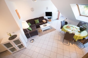 Apartment | Wohnzimmer | Fernseher