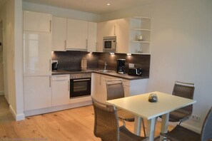 Apartment | Private kitchen | Stovetop, dishwasher