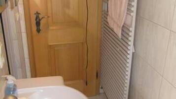 Apartemen | Kamar mandi