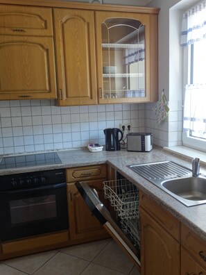 Apartment | Eigene Küche | Kühlschrank, Geschirrspüler