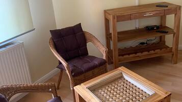 Apartment (Ferienwohnung in Stadtmitte) | Living room | TV