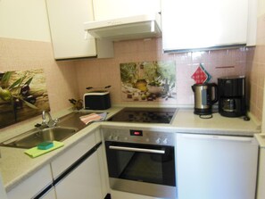 อพาร์ทเมนท์ (Appartement 118) | ครัวส่วนตัว | ตู้เย็น