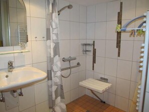 Apartment (Landurlaub-Ferienwohnung) | Badezimmer