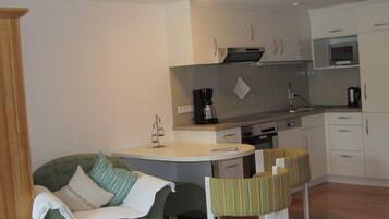 Apartment (Landurlaub-Ferienwohnung) | Private kitchen | Fridge