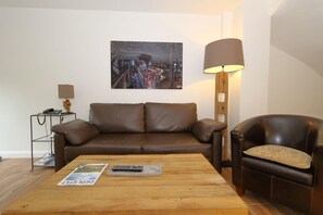 House | Living room | TV