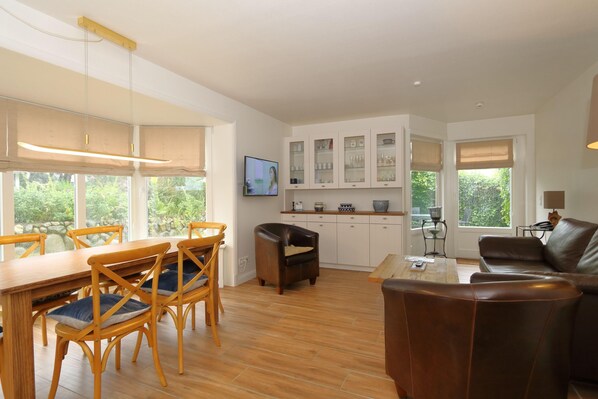 Ferienhaus | Eigene Küche | Kühlschrank, Herdplatte, Geschirrspüler