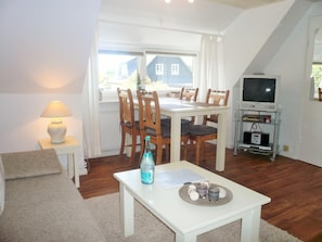 Apartment | Wohnzimmer | Fernseher