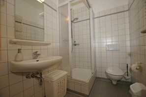 Apartment (Gästehaus St. Josef  6) | Bathroom - Gästehaus St. Josef 6 (Borkum)