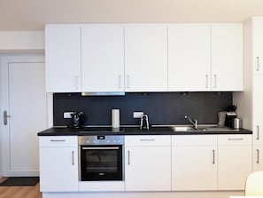 Apartment (Appartement Strandperle Fis/002) | Eigene Küche | Kühlschrank